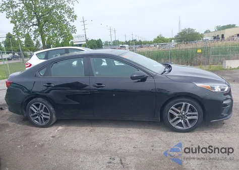 2019 Kia Forte S from USA, damaged, VIN 3KPF34AD2KE024725